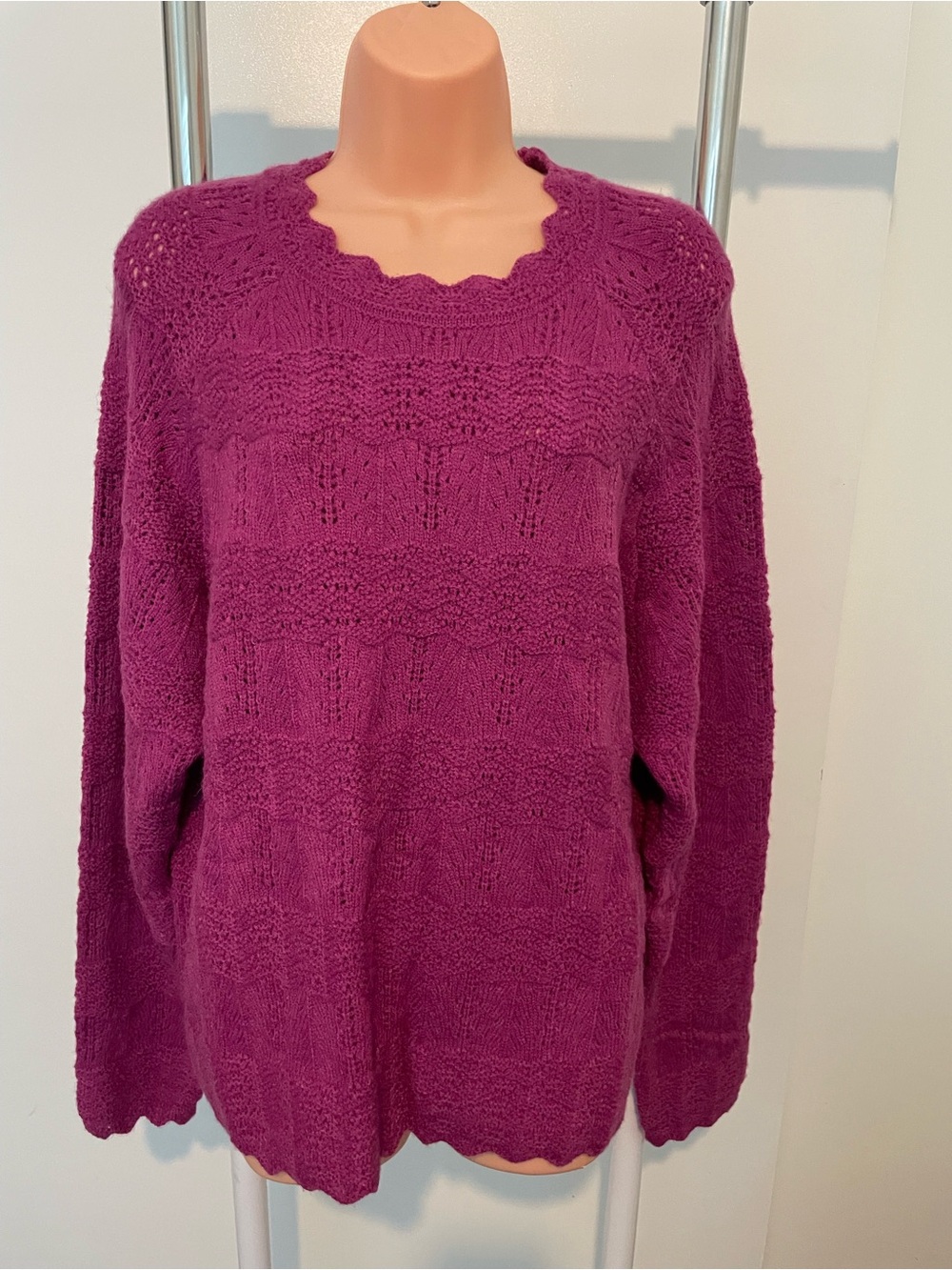 easel Scallop-Neck Knit Sweater in Plum